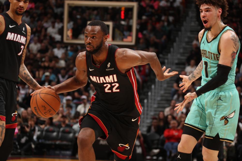 帮助球员保 帮助球员保