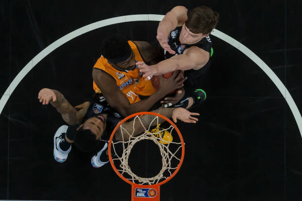 球队一传受 球队一传受